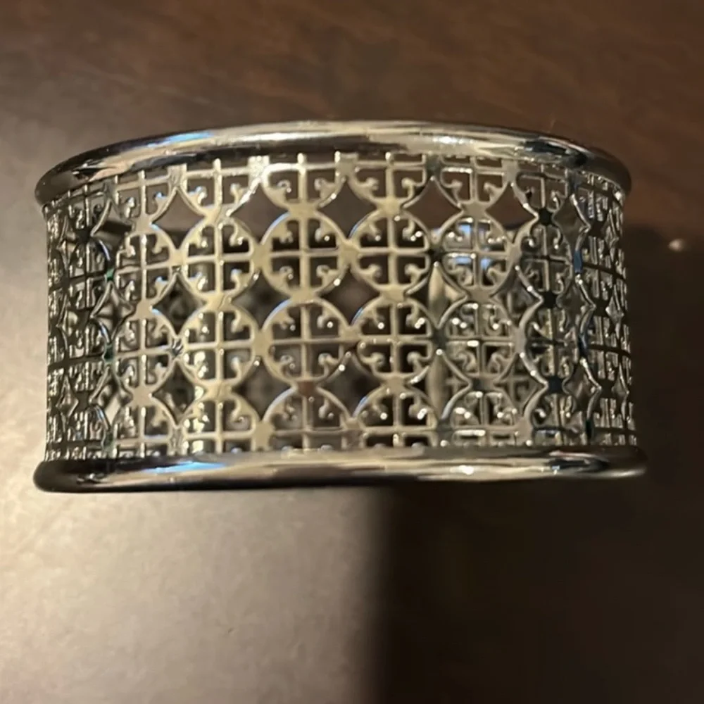 Tory Burch • Miller T Cuff Bangle Silver NWT $198